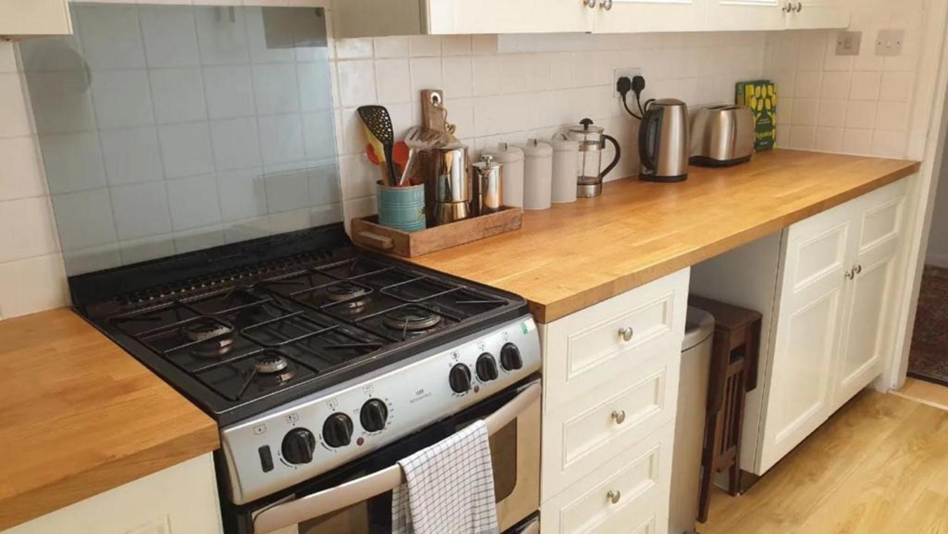 Charming 3 Bedroom Apartment In The Heart Of Vibrant Old Town EDI Buitenkant foto